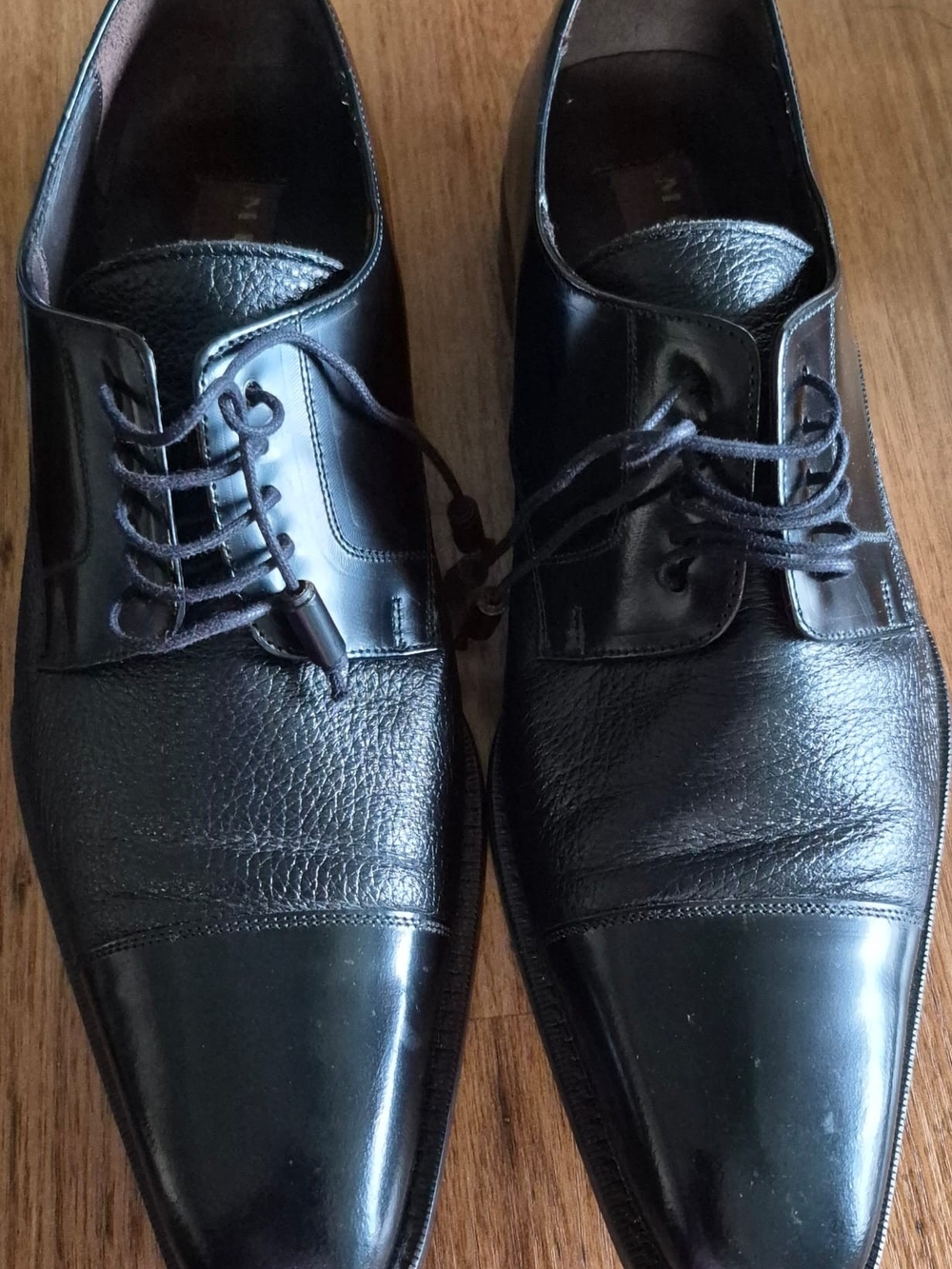 Mezlan Black Leather Cap-Toe Derby Dress Shoes